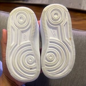 Nike Force 1 Low Easy OnWhite toddlers shoes.